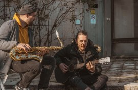 Zenében is hazait - Bajnai Zsolt a Karc FM-nek Zenében is hazait - Bajnai Zsolt a Karc FM-nek -